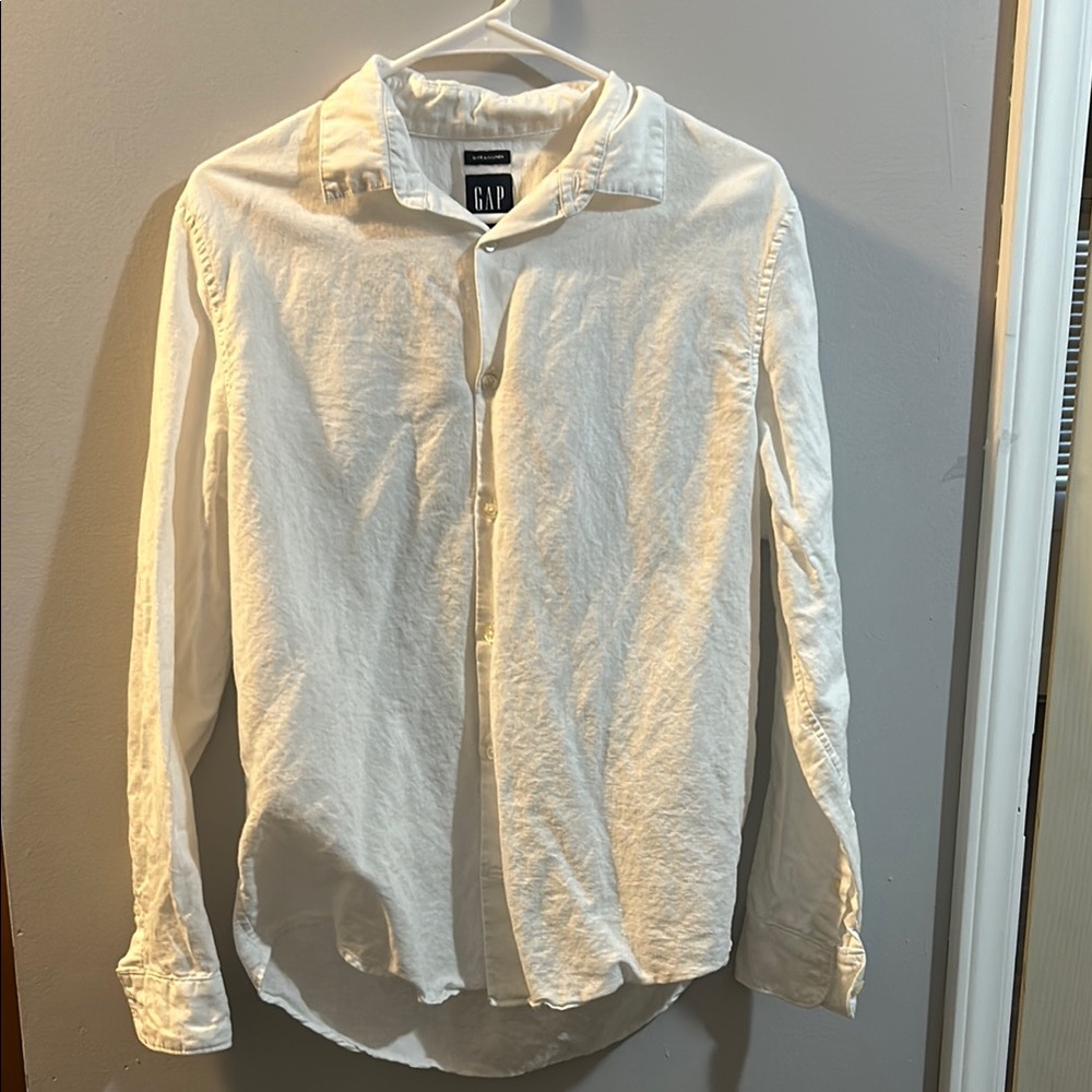 GAP White Button-Up Shirt